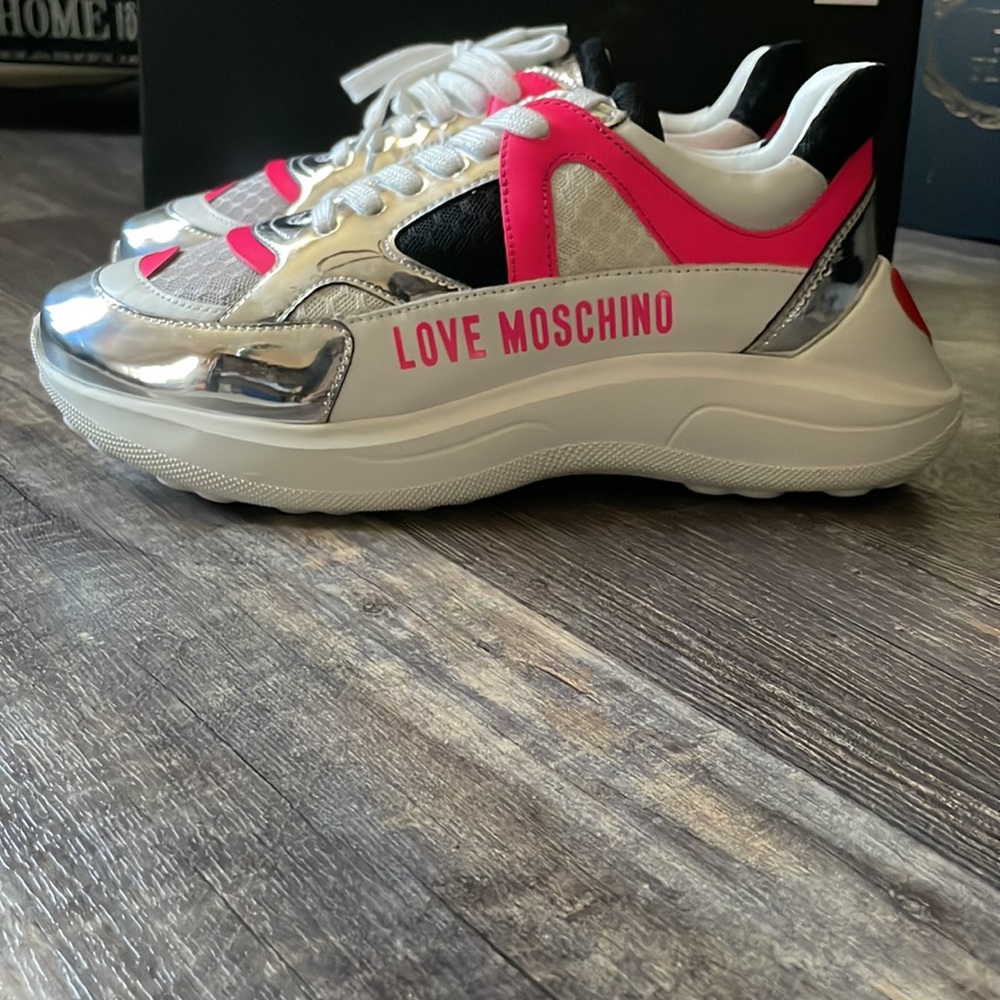 Love Moschino Sneakers - Picture 2 of 7